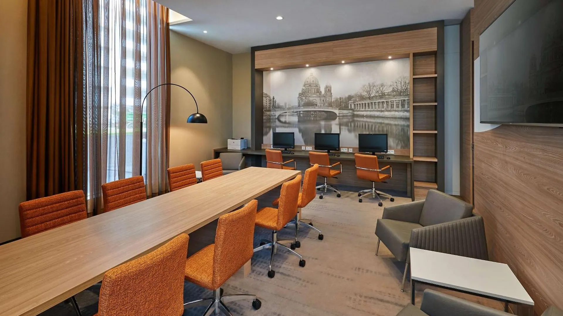 Hampton By Hilton Berlin City Centre Alexanderplatz 3*,