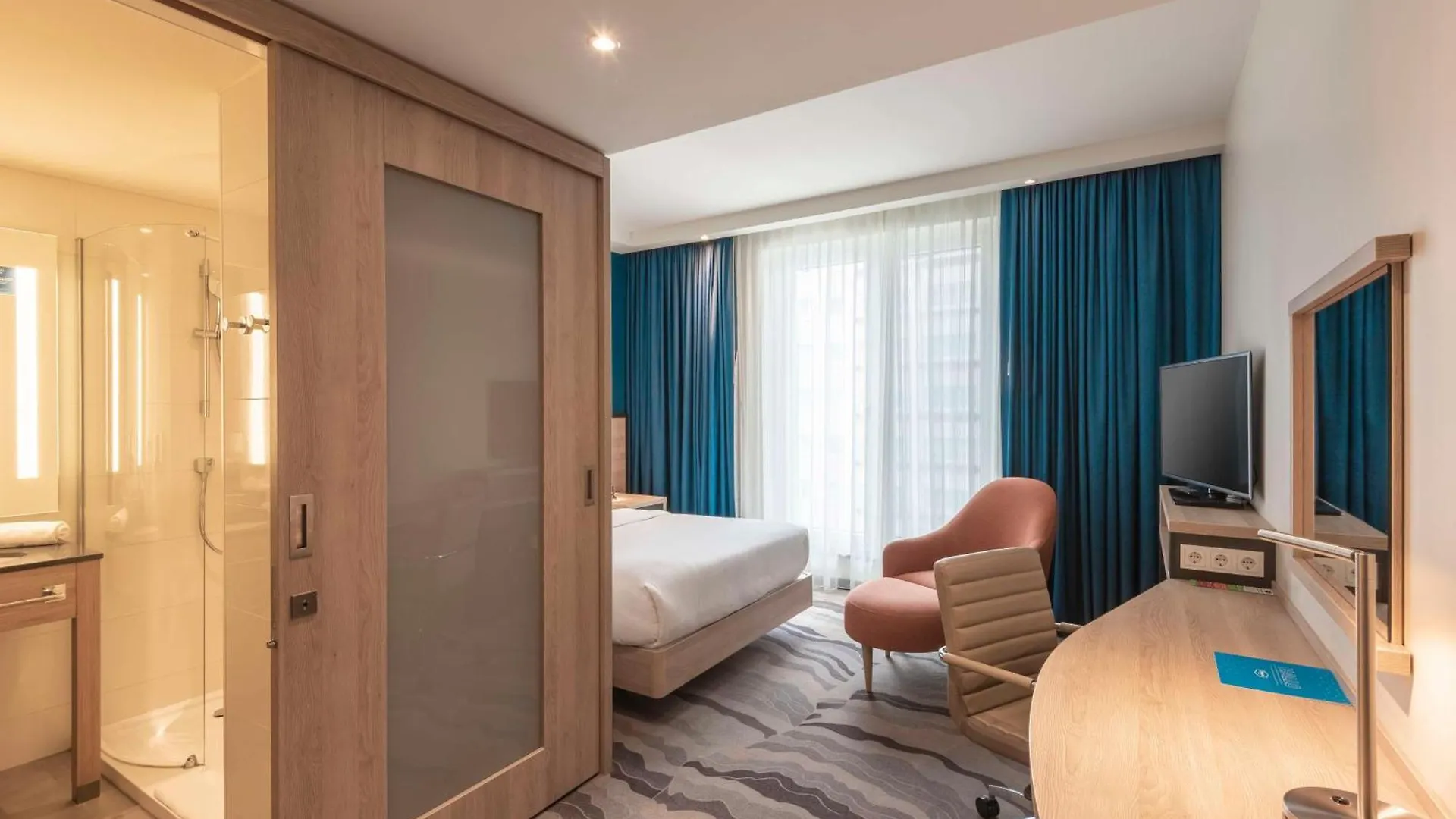 Hampton By Hilton Berlin City Centre Alexanderplatz 3*,