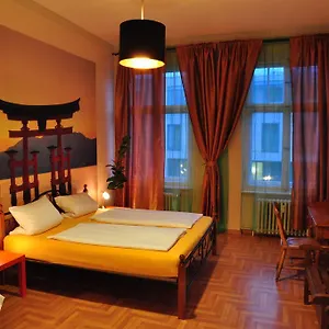 Charlotten Am Ku'damm Apartamento